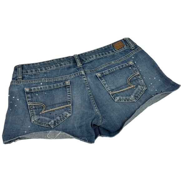 American Eagle Rolled Cuff Denim Cut Off Shorts Size 8 Tiny Paint Drops Raw Hem - Picture 8 of 9